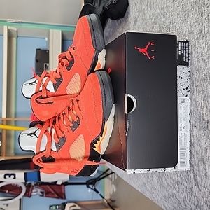 Jordan 5 Retro Martin Sunrise/Black-Fire Red